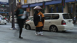Buddhist beggar monk1